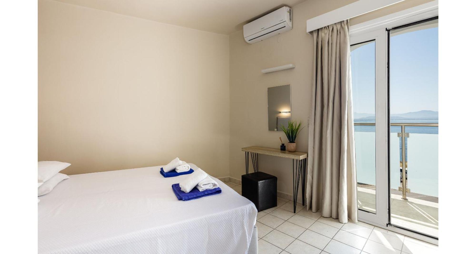 Areti Hotel Agia Galini Extérieur photo